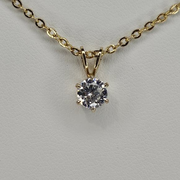 Cubic Zirconia Pendant with gold chain - Picture 1 of 7